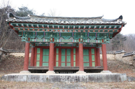 상주시 청리면 가천3길 창석사당은 1986년 12월 11일 경상북도 문화재자료 제178-2호로 지정되었다
