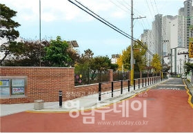 디자인에 기초한 학교주변 환경개선사업-송정초등학교 정문 앞 사업 후 