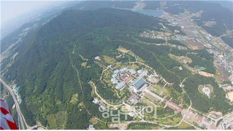 천안 흑성산 활공장과 독립기념관