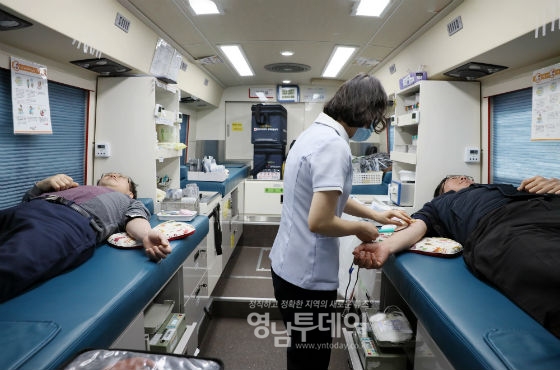 칠곡군 공무원 헌혈 통한 생명 나눔에 동참
